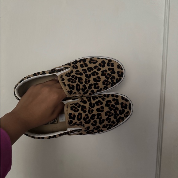 Vans Leopard Print Slip-On Shoes - Picture 5 of 8